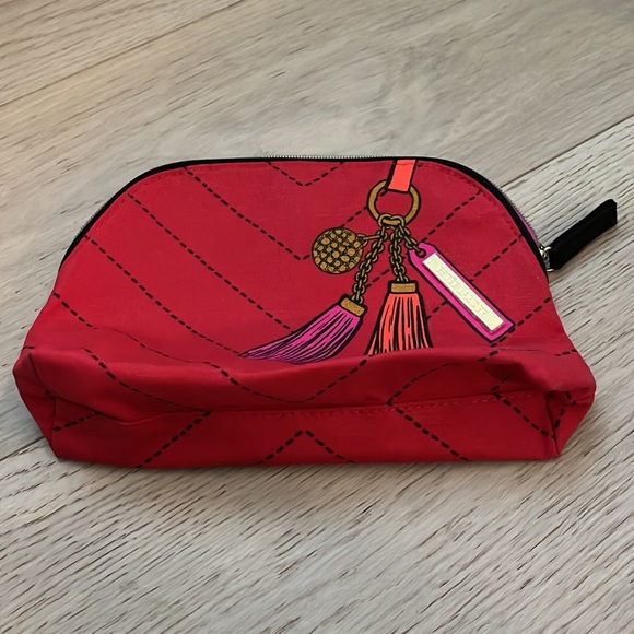 Ester Lauder makeup bag - Picture 5 of 13